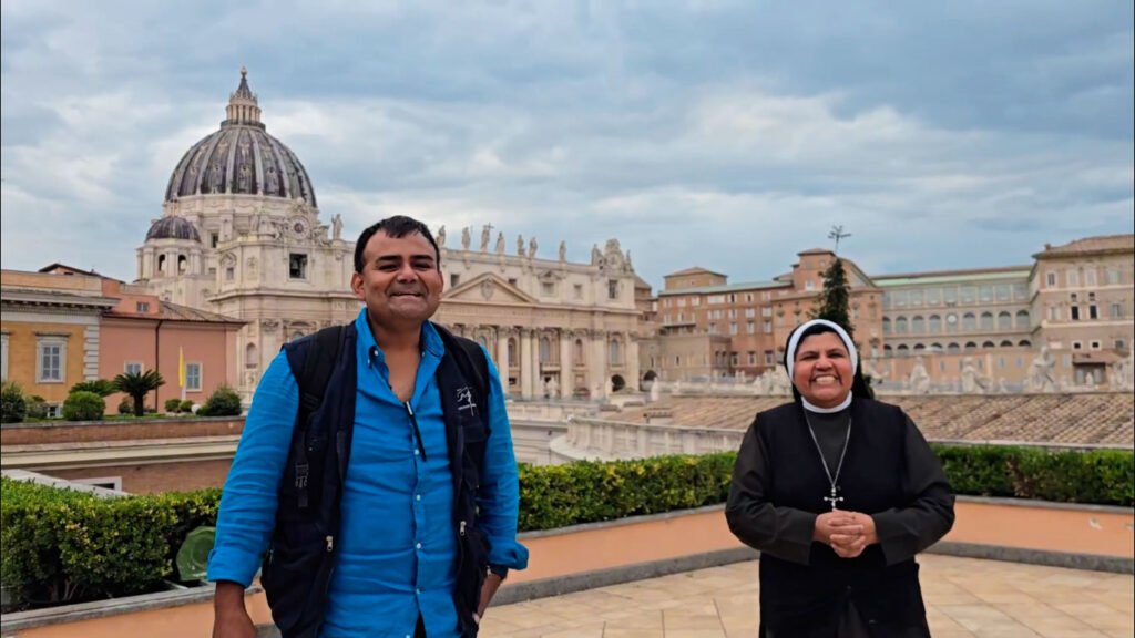 Teresa-Luz-que-ilumina-desde-la-Cruz-Canonesas